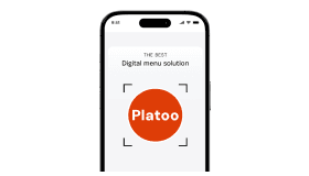 Logo Platoo na ekranie telefonu komórkowego w postaci kodu QR